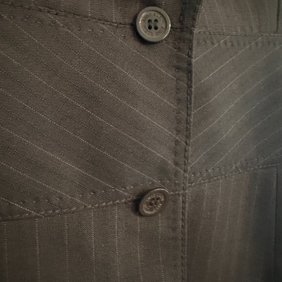 Anne Klein Skirt Suit Lightweight Wool Blend  In Gray Pinstripe Size  2P - Picture 7 of 13